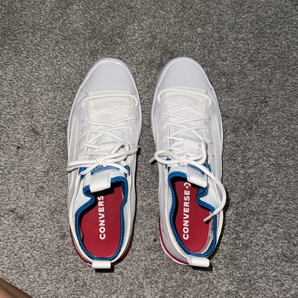 Converse All-Star Sneaker - Size 11 - Picture 2 of 4